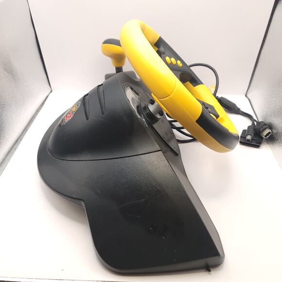 Mad Catz Sony Playstation Xbox Gamecube MC2 Racing Wheel Controller - Picture 4 of 11